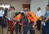 Mom begs Indonesia SAR team chief to find her child’s body